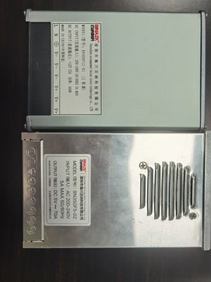 Χρυσή ανθεκτική στη βροχή τροφοδοσία 12V DC 100W IP54 CE RoHS πιστοποιημένο
